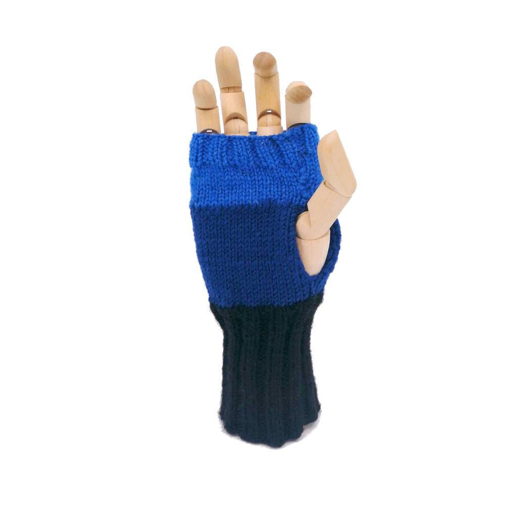 Selbstgestrickte Handschuhe